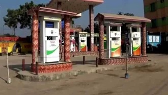 জেলা প্রশাসকের সঙ্গে বৈঠক, সিলেটে পেট্রোল পাম্পে ধর্মঘটের বিষয়ে কী সিদ্ধান্ত?