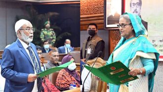 রংপুর সিটির মেয়র হিসেবে শপথ নিলেন মোস্তফা