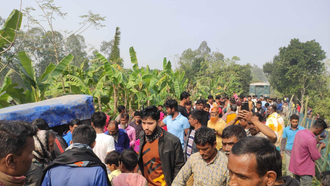 ট্রেনের ধাক্কায় অ‌টো‌রিকশার ৩ যাত্রী নিহত, শিশুসহ আহত ৫