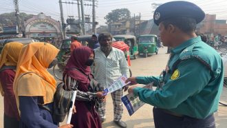 সিলেটের সড়কে শৃঙ্খলা ফেরাতে ট্রাফিক পক্ষ
