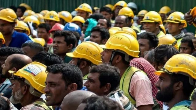 মালয়েশিয়া অন্তত ২ লাখ বাংলাদেশিকে বৈধ হওয়ার সুযোগ দিচ্ছে