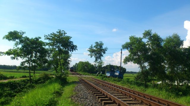 রেল লাইনের পাশ থেকে যুবকের লাশ উদ্ধার