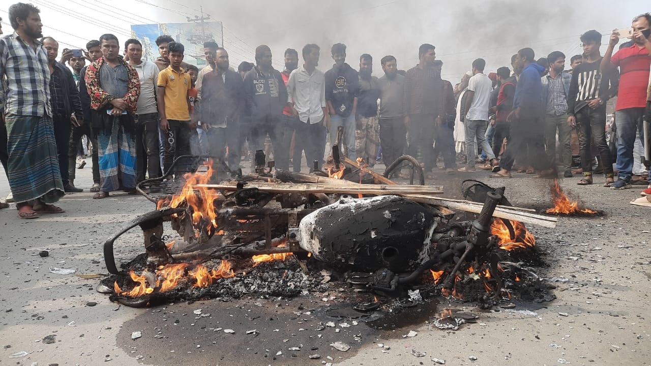 নির্যাতনে ব্যবসায়ীর মৃত্যুর অভিযোগ, ভাঙচুর-মহাসড়ক অবরোধ