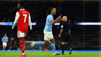 আর্সেনালকে হারিয়ে স্বস্তিতে ম্যান সিটি