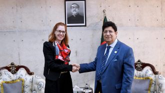 উৎপাদন খাতে আরও সুইস বিনিয়োগ চান মোমেন