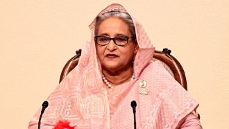 আ.লীগের নেতাকর্মীরা সব সময় মানুষের পাশে আছে : প্রধানমন্ত্রী