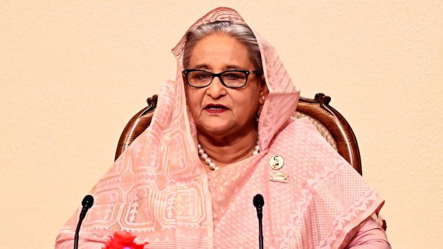 আ.লীগের নেতাকর্মীরা সব সময় মানুষের পাশে আছে : প্রধানমন্ত্রী