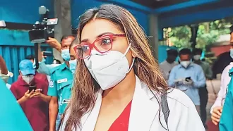 ৮ বছরে এসএসসি, ১৭ বছরে এমবিবিএস কীভাবে সম্ভব