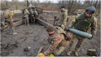 নববর্ষের রাতে ৪০০ রুশ সৈন্যকে হত্যার দাবি ইউক্রেনের