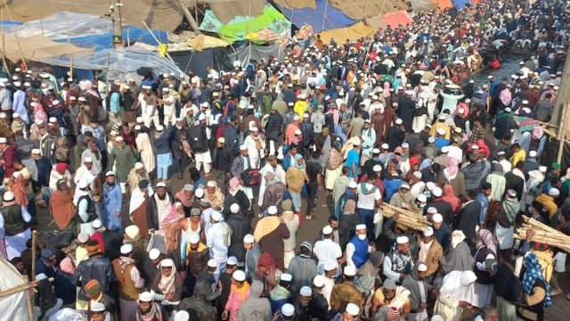 মুসল্লিতে পরিপূর্ণ ইজতেমার মাঠ