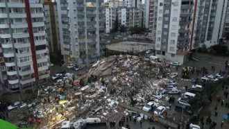 তুরস্ক-সিরিয়ায় ভূমিকম্পে নিহত ১৮০০ ছাড়াল