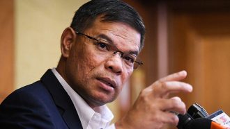 মালয়েশিয়ার শ্রমবাজার ‘গতিশীল’ করতে নতুন প্রস্তাব দেবে ঢাকা