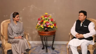 কলম্বোয় মোমেনের সঙ্গে হিনা রাব্বানির সাক্ষাৎ, দ্বিপাক্ষিক সহযোগিতা নিয়ে আলোচনা