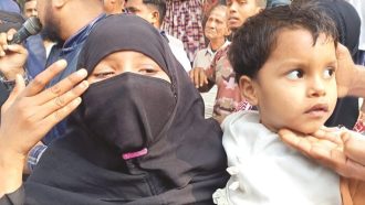 বিচার চাইতে এসে স্ত্রী হলেন অচেতন