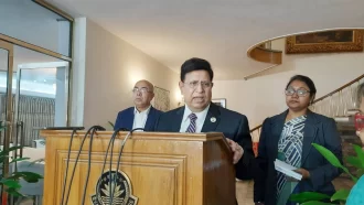 ক্ষমা চাওয়া ইস্যুতে কিছুই বলেননি হিনা