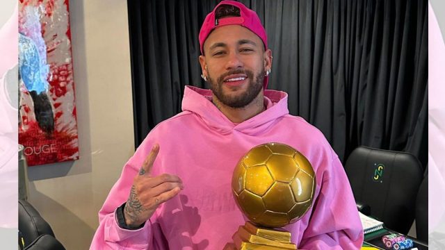 নেইমারের হাতে ৬ষ্ঠ ‘সাম্বা ডি অর’