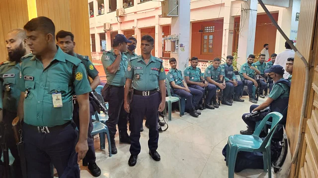 সুপ্রিম কোর্ট আইনজীবী সমিতি : হট্টগোলের মধ্য দিয়ে দুদিনের ভোটগ্রহণ শেষ, ভোট পড়েছে অর্ধেক