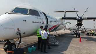 কলকাতা থেকে আসা বিমানের জরুরি অবতরণ ঢাকায়