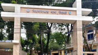 তরুণদের কাছ থেকে উপঢৌকন নেয়া বিয়ানীবাজারের নারী এএসআই বদলী