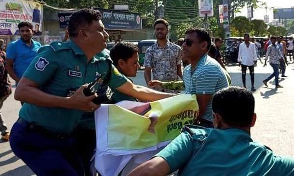 সিলেটে ছাত্রদলের ঝটিকা মিছিল থেকে ৮ জন আটক