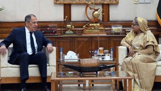 দ্রুত যুদ্ধ বন্ধের উপায় খুঁজুন, রুশ পররাষ্ট্রমন্ত্রীকে শেখ হাসিনা