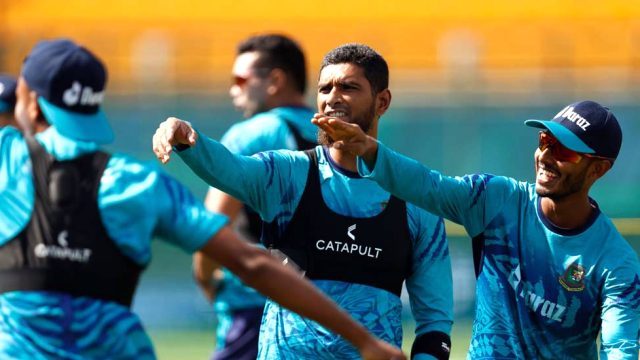 ৬ বোলার নিয়ে খেলবে বাংলাদেশ, বাদ মাহমুদউল্লাহ!