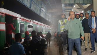 সিলেটে ট্রেনে আগুন, সন্দেহের তীর বিএনপির দিকে