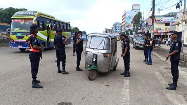নিরাপত্তায় সারাদেশে র‌্যাবের ৪৩৫ টহল দল