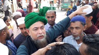 ভোটের প্রচারে ঝাড়ফুঁক, পানি পড়া