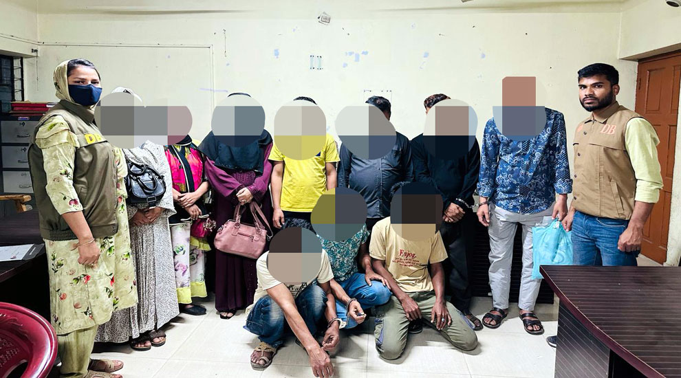 সিলেটে আরেকটি আবাসিক হোটেলে অভিযান, নারীসহ পাকড়াও ১০