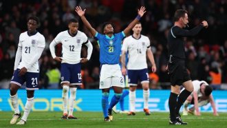 বিস্ময় বালক এন্ড্রিকের গোলে অধরা জয় পেল ব্রাজিল