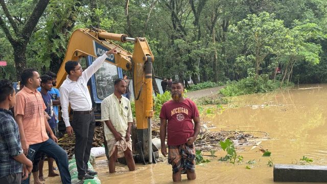 বিয়ানীবাজারে বন্যা পরিস্থিতি: খোলা হয়েছে ৬৭টি আশ্রয়কেন্দ্র, ৫ ইউনিয়ন প্লাবিত