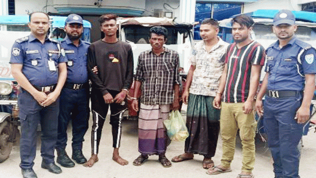 জগন্নাথপুরে চুরি যাওয়া ৩টি টমটম উদ্ধার, গ্রেফতার ৪