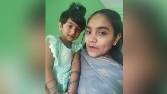 তিন সন্তানসহ গৃহবধূ নিখোঁজ, স্বামী পাগলপ্রায়