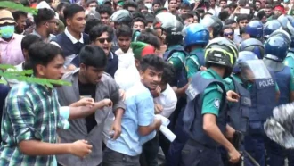 সিলেটে পুলিশ-শিক্ষার্থী ধাওয়া-পাল্টা ধাওয়া