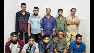 চাঁদনীঘাট থেকে দশ জুয়াড়ি আটক
