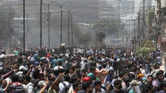 রামপুরায় পুলিশ-শিক্ষার্থী সংঘর্ষে নিহত ১, আহত শতাধিক