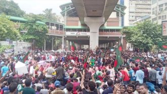 কোটাবিরোধী আন্দোলন: রোববার দেশের সব কলেজ-বিশ্ববিদ্যালয়ে ক্লাস ও পরীক্ষা বর্জনের ঘোষণা