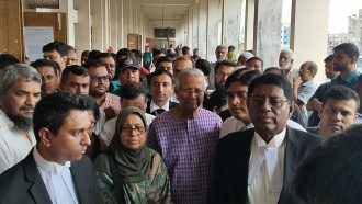 গ্রামীণ টেলিকম দুর্নীতি : ড. ইউনূসসহ ১৪ জনের বিরুদ্ধে সাক্ষ্যগ্রহণ পেছাল