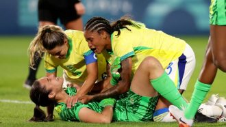 স্বাগতিক ফ্রান্সকে হারিয়ে অলিম্পিকের সেমিতে ব্রাজিল