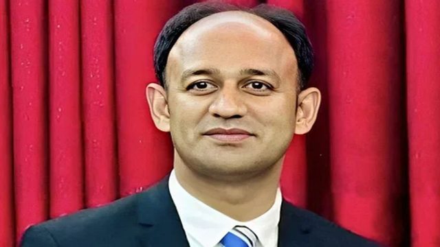 ব্যারিস্টার সুমনের ১০ দিনের রিমান্ড চায় পুলিশ