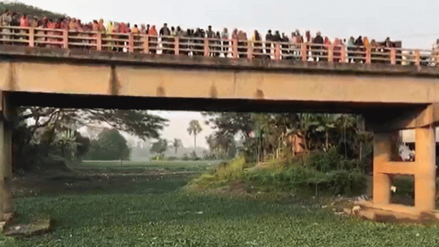 লাশ ভেবে তুলকালাম : ভেতরে কোলবালিশ!