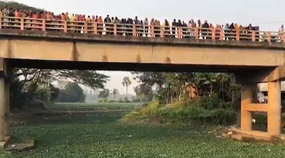 লাশ ভেবে তুলকালাম : ভেতরে কোলবালিশ!