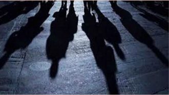 মাইকে ঘোষণা দেওয়ায় ডাকাতদের গুলি, টাকা ও স্বর্ণালঙ্কার লুট