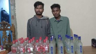 শিবেরবাজার থেকে দুইজনকে ধরল পুলিশ