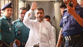 ১৭ বছর পর আজ কারামুক্ত হচ্ছেন লুৎফুজ্জামান বাবর