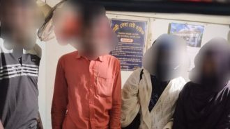 সিলেটে দুই তরুণীর সাথে দুই তরুণ আটক