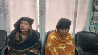 বিয়ানীবাজারে স্বর্ণ ছিনতাইকালে দুই নারী আটক