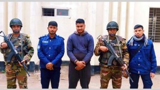 সমন্বয়ক পরিচয়ে এসিল্যান্ডের উপর হামলার চেষ্টা, যুবক গ্রেফতার