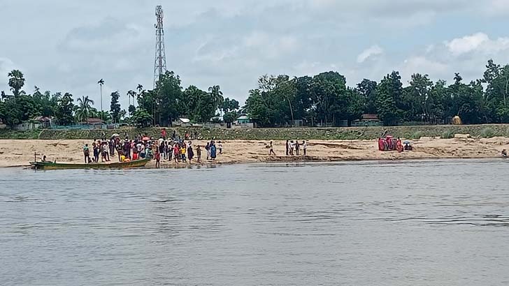 নদীতে প্রাণ গেল বালু শ্রমিকের